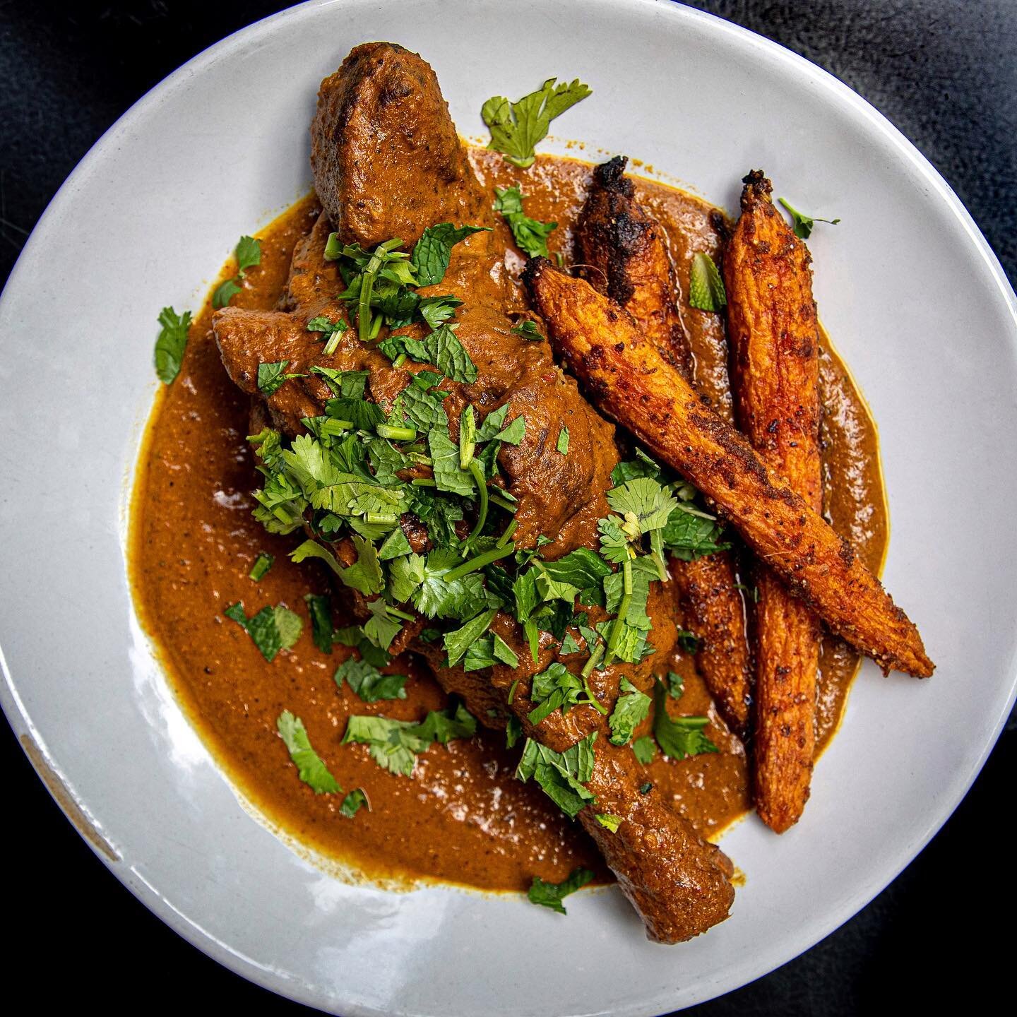 Fridays are for indulgent meals 🤤 

Lamb Shank with rose, saffron, cardamom, yogurt, roasted carrots and paratha - it&rsquo;s all you need to kick off the weekend 💪 

PS - we will be open on Easter Sunday (4/9) 🔥 #TavaNola