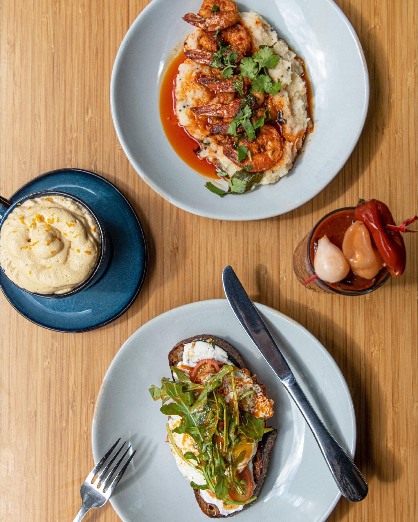 Sunday Brunch: noun; the best thing in the world (especially when spent at Tava 😉)

Dahi toast, shrimp &amp; upma, masala chai, and soooo much more - available from 9am-3pm every weekend 🙌 #TavaNola